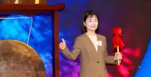 2100亿，酱油女王IPO敲钟了