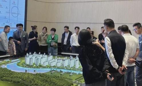 新政搅动北京房市：那些加班的售楼处，藏着怎样的市场信号？